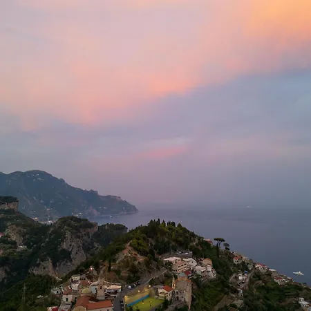 Affittacamere Dimora La Fenice Smeraldo 3*